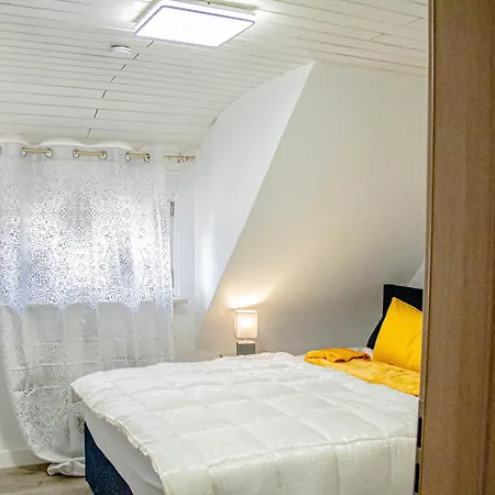 Daire F&f - 3 Zimmer Dg Schickes - Zentral Mit Kostenfreien Privatparkplaetzen Und Wlan